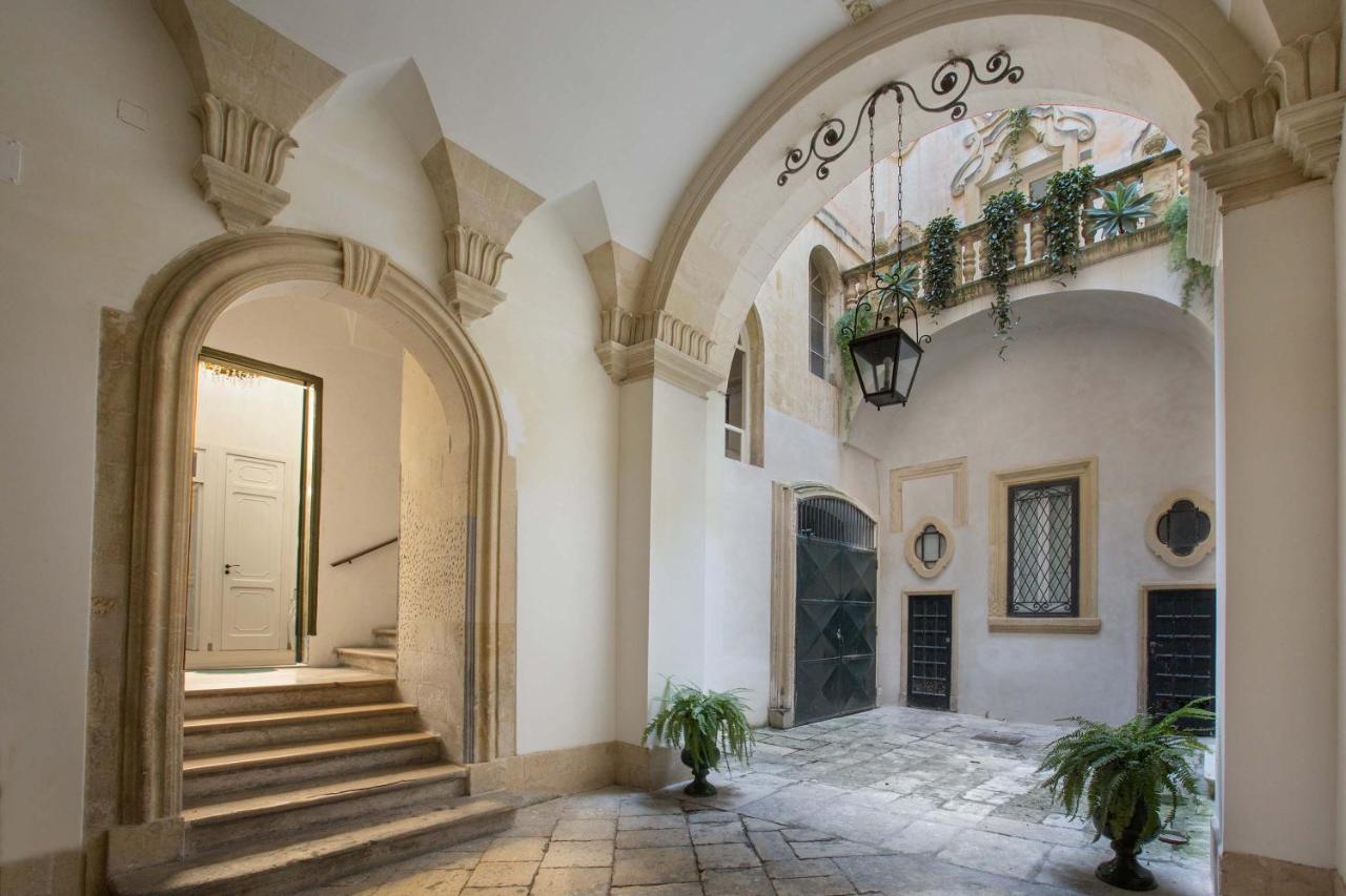 Porta Del Duomo Luxury By Barbarhouse Apartment Lecce Bagian luar foto