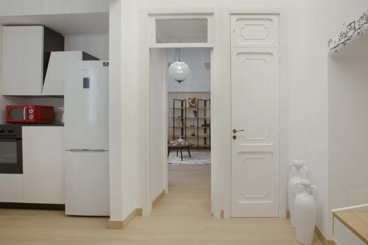 Porta Del Duomo Luxury By Barbarhouse Apartment Lecce Bagian luar foto