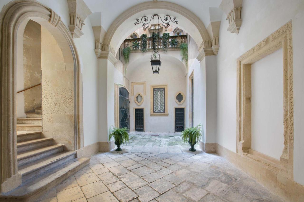 Porta Del Duomo Luxury By Barbarhouse Apartment Lecce Bagian luar foto