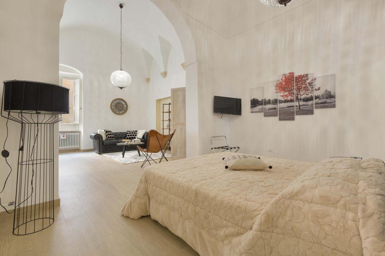 Porta Del Duomo Luxury By Barbarhouse Apartment Lecce Bagian luar foto