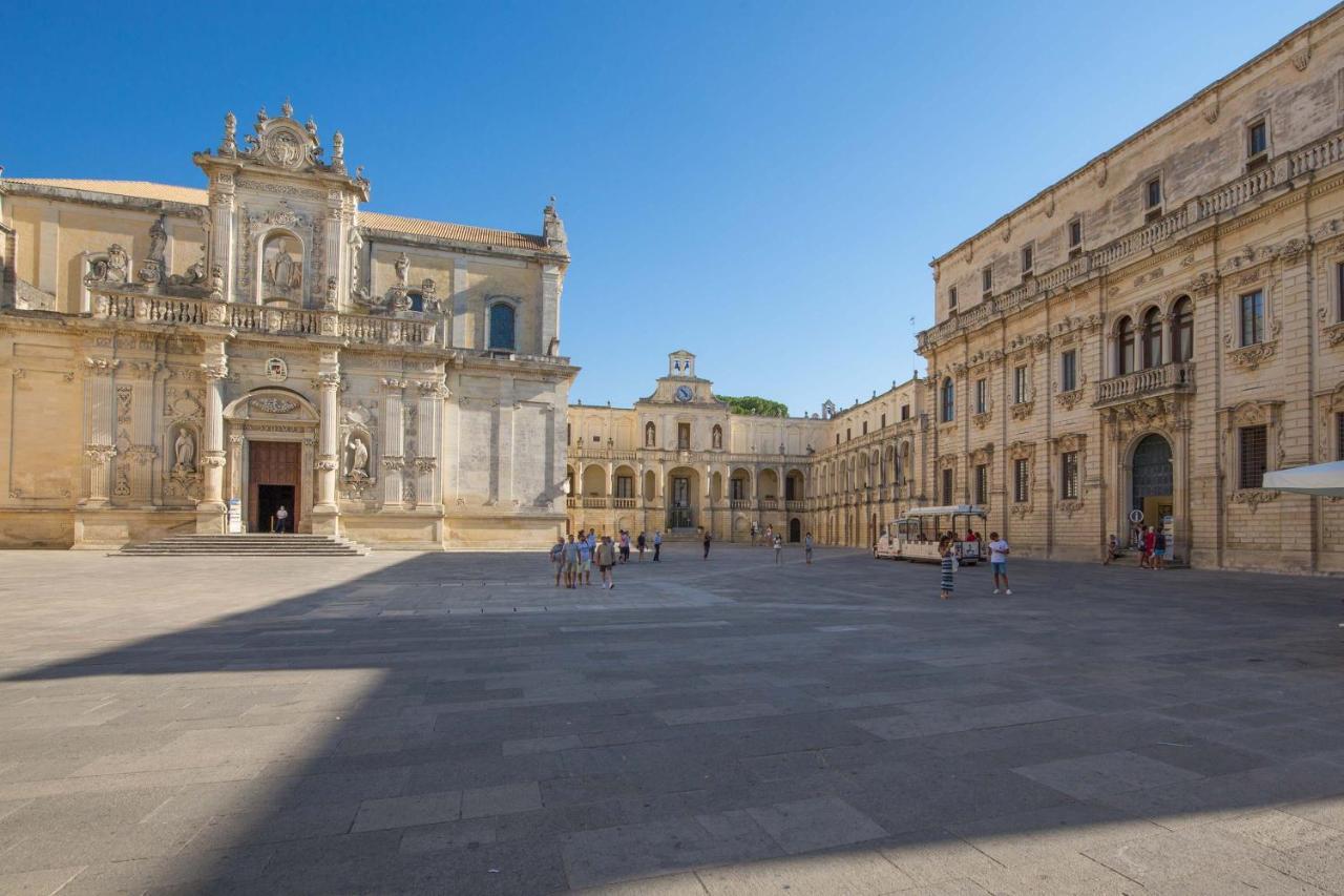 Porta Del Duomo Luxury By Barbarhouse Apartment Lecce Bagian luar foto