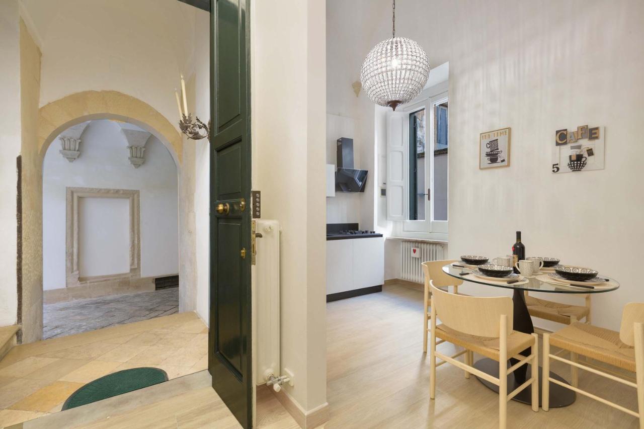 Porta Del Duomo Luxury By Barbarhouse Apartment Lecce Bagian luar foto