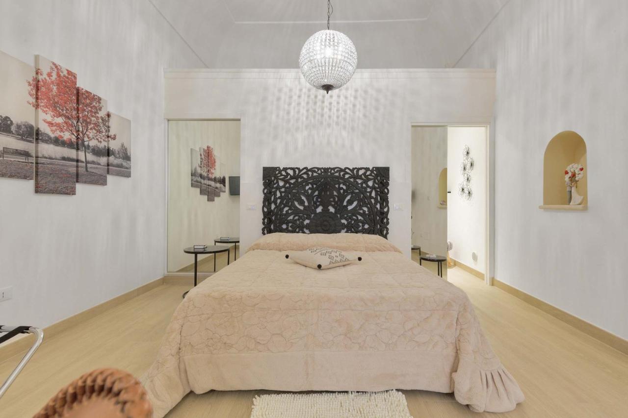 Porta Del Duomo Luxury By Barbarhouse Apartment Lecce Bagian luar foto